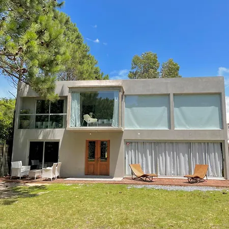 Aqui Tampoco Villa